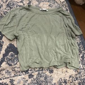 Green zara cropped tee